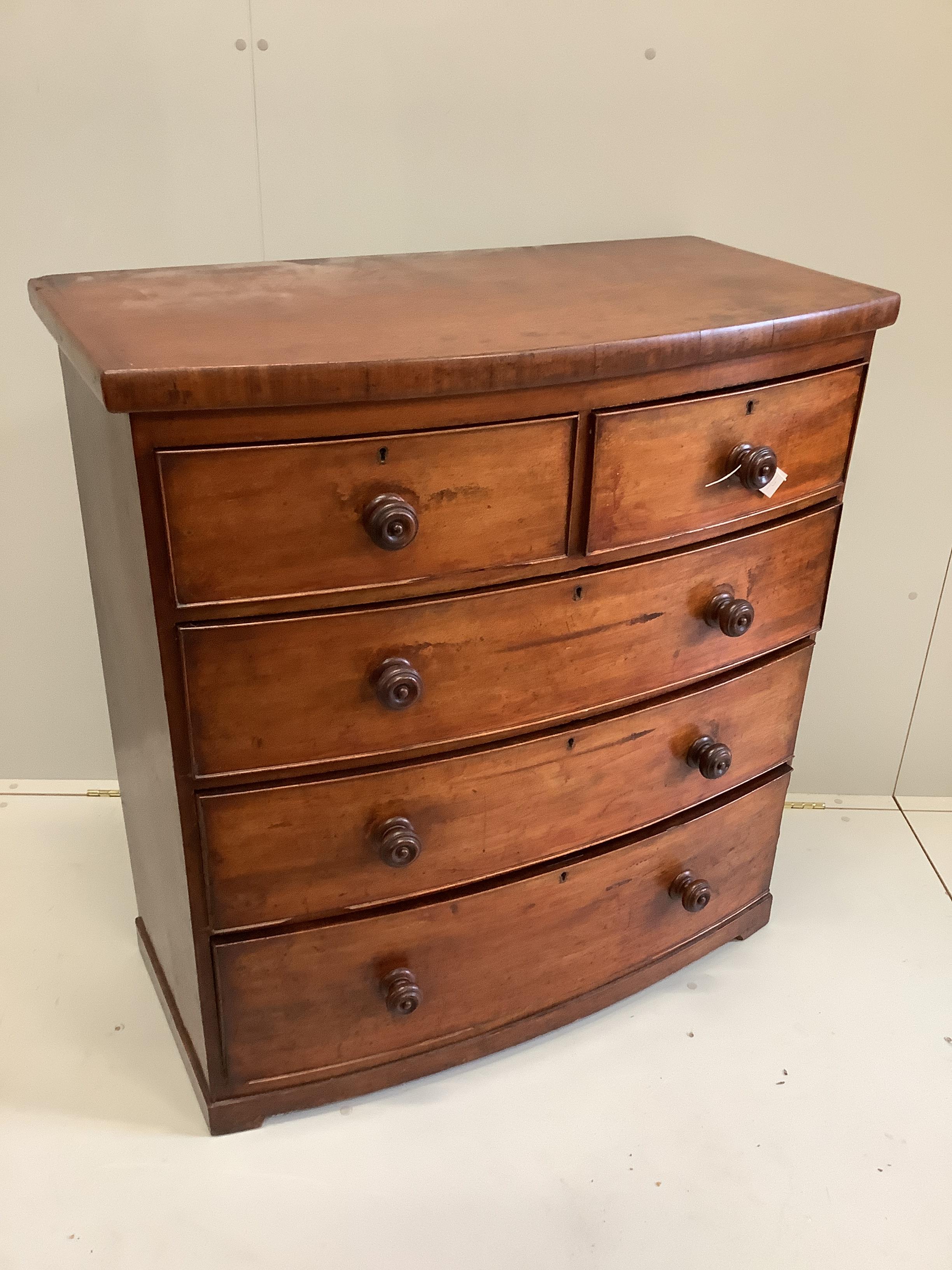 A Victorian mahogany bowfront chest, width 101cm, depth 50cm, height 106cm